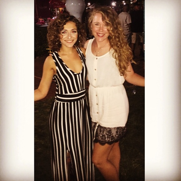 Meet your Posher, Amanda - Picture 3 of 8